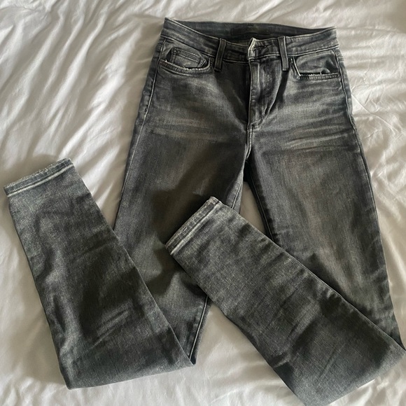 Joe’s Flawless Charlie skinny jeans - Picture 1 of 5